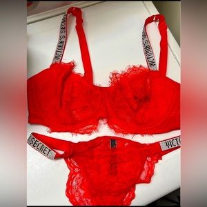 NWOT Victorias Secret Lingerie Set